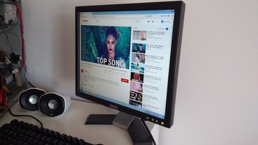 Dell E176FP - LCD monitor - 17", malo korišćen, odlično očuvan, kao