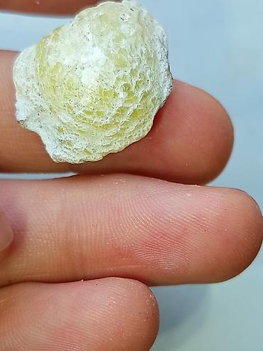 eboksit satilir: Bruccite mineralı limon sarısı Pakistandan — 4