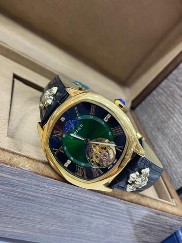 sensirli saatlar: Новый, Наручные часы, Cartier