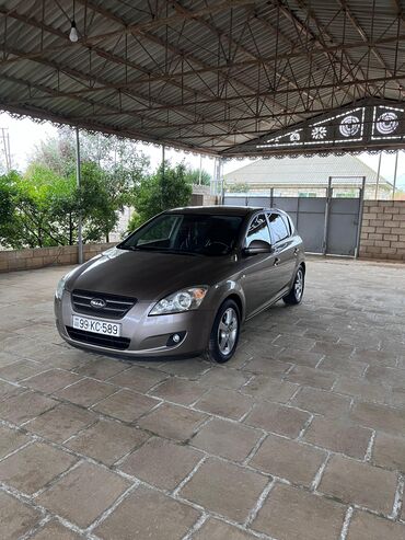 dizel mawinar: Kia Ceed: 1.6 l | 2007 il Hetçbek