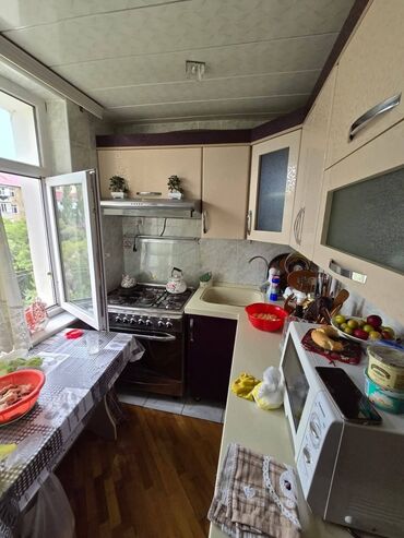 Uzunmüddətli kirayə mənzillər: 7/24 zeng vassap aktıvdıSalam Ev uzunmuddetli verilır.qara Qarayev — 4