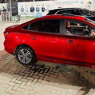 Roewe: Roewe i5: 2019 г., 1.5 л, Механика, Бензин — 10
