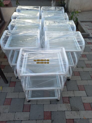 Rəflər, etajerkalar: ➡️Etajerkalar şüşəli,ağ və qara rənglərdə. Bir başa sexdən satış ən — 16