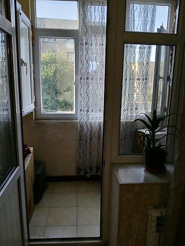hovsan mənzil: Hövsan qəsəbəsinin mərkəzində, dayanacaqdan 5 dəqiqəlik məsafədə 5 — 6