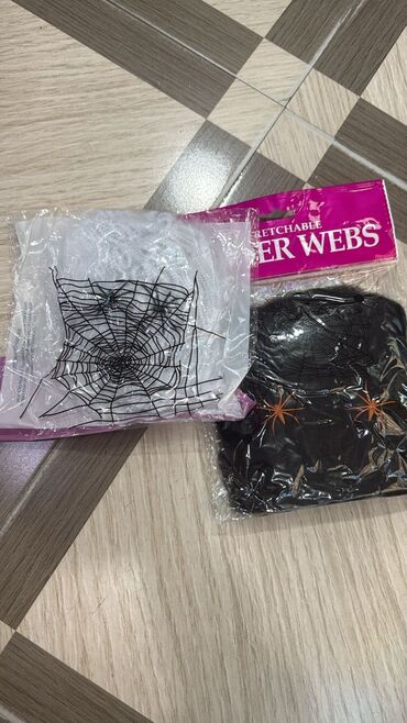 Oyuncaqlar: Halloven malları Geyimlər Dekorlar Aksesuarlar Qorxulu və maraqlı — 24