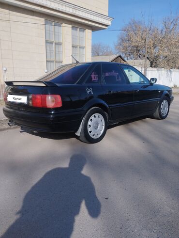 автомобиль audi 80: Audi 80: 1992 г., 2 л, Механика, Бензин, Седан