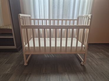 Oğlan və qız üçün, İşlənmiş, Dördbucaq, Beşik, Dəst ilə, Matras ilə, Yellənmə mexanizm ilə