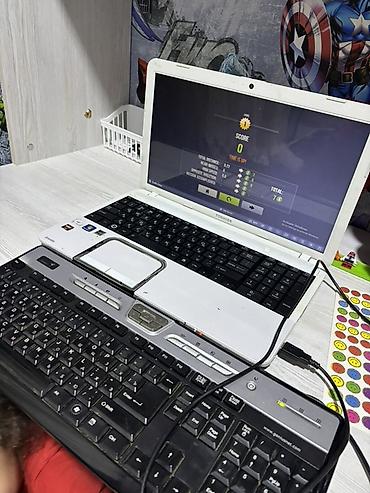 Toshiba Satellite noutbuku + USB klaviatura - Ekran: 15.6" (parlaq