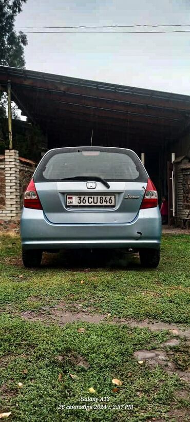 на опель вектра а: Honda Jazz: 2005 г., 1.4 л, Механика, Бензин, Универсал