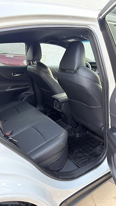 reno stepway: Toyota Venza: 2023 г., 2.5 л, Автомат, Гибрид, Кроссовер — 10