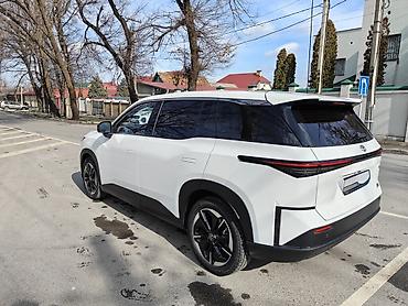 Toyota: Toyota bZ3X: 2025 г., Автомат, Электромобиль, Кроссовер — 2