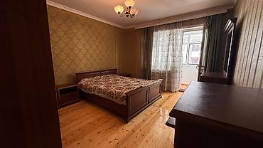 9 mikrorayon: Kiraye ev_tibb unversetine yaxin 9/7 mertebesinde 4 otaqli ev 900 azn — 5