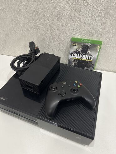 Xbox One: 🎮 Продам Xbox One 500 ГБ — Отличное состояние! ✨ Консоль работает тихо