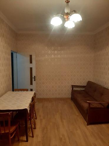 Mənzillər: 1 otaqlı mənzil – mətbəx və sanitar qovşaqla - Plan: 1 otaq, dəhliz — 4