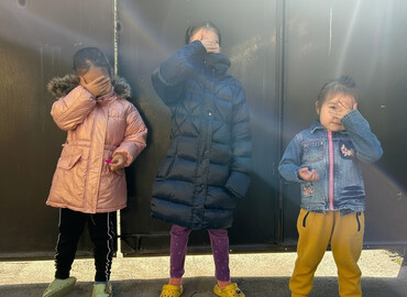 Верхняя одежда: Детские верхние одежды для девочек Б/У очень хорошем состоянии всё по — 1