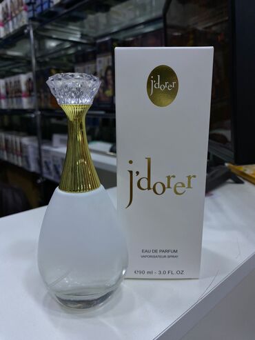 Ətriyyat: 1) Ebony Mark Him – 100 ml - Dərin, xarakterli kişi ətri 2) Yalla — 4