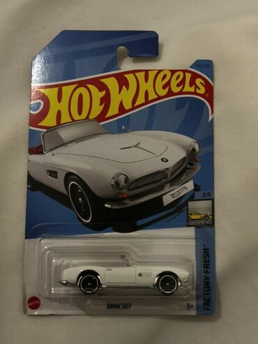 Avtomobil modelləri: Məhsul: Hot Wheels miqyaslı (təxminən 1:64) BMW temalı die-cast model — 16