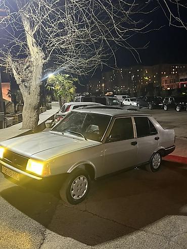Tofas: Model: Tofaş Şahin (sedan) Kuzov: 4 qapılı, gümüşü rəng, qara plastik — 7