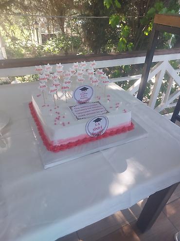 Məktəb tədbirləri üçün xüsusi dizayn tort - Dördkünc formalı, ağ lalafo.az -da Məktəb tədbirləri üçün xüsusi dizayn tort - Dördkünc formalı, ağ