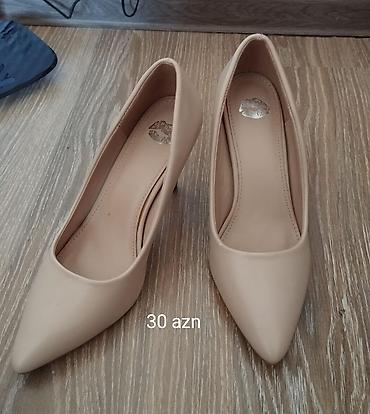 Tuflilər: Məhsul: Qadın tufliləri (2 cüt), rəng – bej/nude, ölçü – 38. 1) — 1