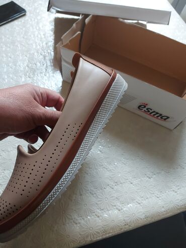 toy ayaqqabı: Tuflilər, Ölçü: 38, rəng - Bej, Yeni