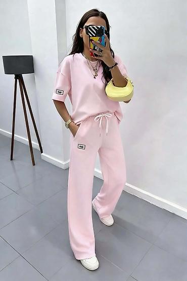 Kompleti: Kompleti
Cena 3600
Uni vel.
V30 — 6