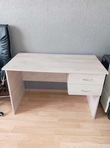 Ofis dəst mebeli: Məhsullar az işlənib yeni kimidir bəziləri karopkadadır istifadə — 2