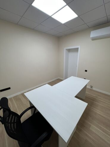 Офисы: Сдаю Офис, 100 м², 1 линия, С оборудованием, С отдельной кухней — 12