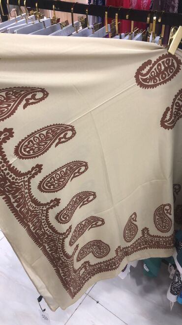 Baş geyimləri: Kəlağayı pambıq materıal.ıpekler de var .140/140 ölçüdə.qutu var -da lalafo.az — 24 Baş geyimləri: Kəlağayı pambıq materıal.ıpekler de var .140/140 ölçüdə.qutu var — 24