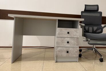 рабочий столик: Комплект офисной мебели, Стол, цвет - Серый, В рассрочку, Новый