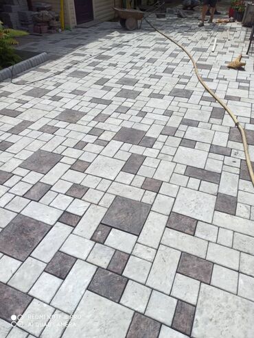 Тротуарная плитка: Брусчатка Брусчатки Брусчатка Бишкек цена Брусчатка укладка at lalafo.kg — 18 Тротуарная плитка: Брусчатка Брусчатки Брусчатка Бишкек цена Брусчатка укладка — 18