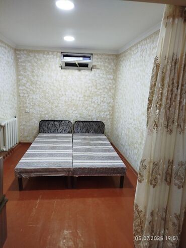 квартира посуточно баку: 1otaq, metbex, sanuzel qovsagindan ibaretdir. Wifi, soyuducu,kravat(