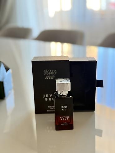 deri kurtkalar kisi ucun: Jeven Brus “Kiss Me” For Men – EDP 50 ml - Növ: Eau de Parfum (EDP) - — 1