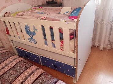 lalafo usaq mebeli: Oğlan üçün, İşlənmiş, Dördbucaq, Beşik, Matrassız, Yellənmə mexanizm ilə