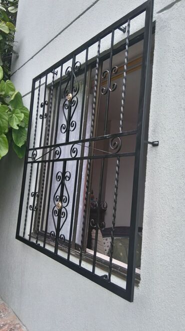 Barmaqlıqlar: Dəmir döymə pəncərə barmaqlıqları – dekorativ və təhlükəsiz həll - — 59