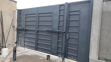 Распашные ворота: Металлические распашные ворота с калиткой (модульные панели) - — 13