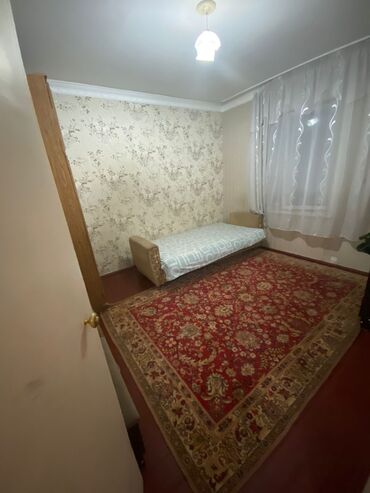 продам квартиру под офис: 3 комнаты, 69 м², 105 серия, 2 этаж, Косметический ремонт