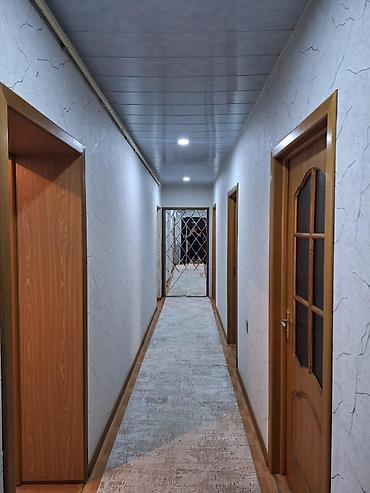 hamam rəfləri: Mənzildə tam qurulu və funksional mətbəx və sanitar qovşaq təqdim — 9