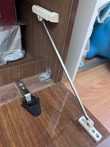 Тумбы и подставки для телевизора: Продаю б/у тумбы. Производство Белоруссия. Состояние отличное, без — 5