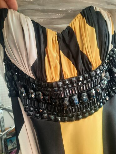 Ziyafət donları: Jovanni brend.temiz ipekden ortasi iri gawlarla bezedilmiw klyow model -da lalafo.az — 5 Ziyafət donları: Jovanni brend.temiz ipekden ortasi iri gawlarla bezedilmiw klyow model — 5