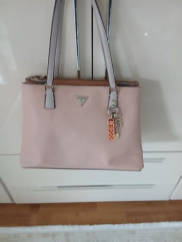 Torbe: GUESS torbe – dve modele 1) Siva torba sa monogram printom - — 6