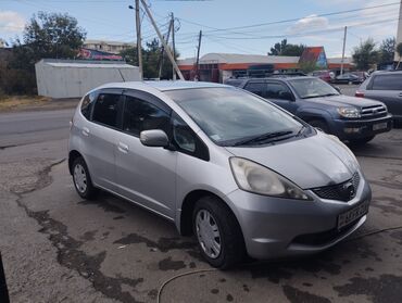 Honda: Honda Fit: 2009 г., 1.3 л, Автомат, Бензин