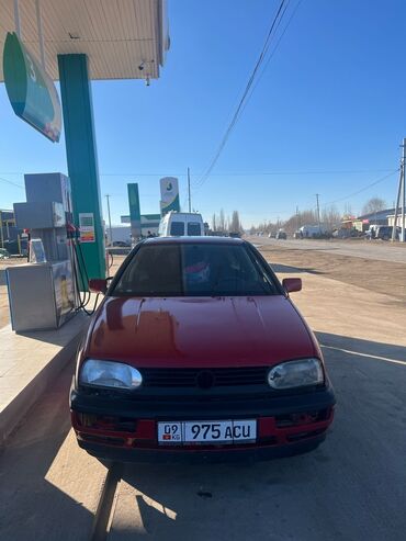 Volkswagen: Volkswagen Golf: 1992 г., 1.8 л, Механика, Бензин, Седан