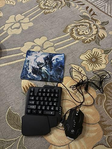 Игровой комплект для ПК (проводной): - Однорукая игровая клавиатура