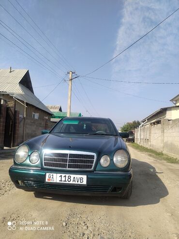 экономичные машины: Mercedes-Benz E-Class: 1995 г., 2 л, Механика, Бензин, Седан