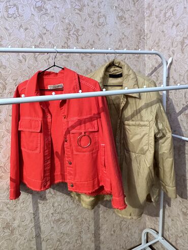 Демисезондук курткалар: Продаются демисезонные курточки дорогого бренда Dilvin,размер С,М и Л