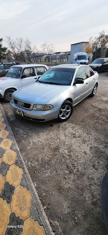 мотор инжектор: Audi A4: 1995 г., 1.6 л, Механика, Бензин, Седан