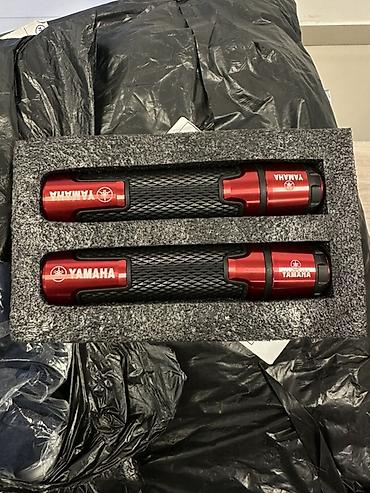 zaplar: Yamaha loqolu motosiklet sükan tutacaqları (grip) dəsti. Qırmızı və — 1
