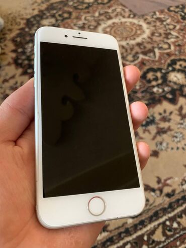 Apple iPhone: IPhone 7, Б/у, 128 ГБ, Серебристый, Защитное стекло, 100 %