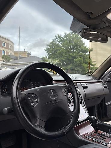 tank pro: Mercedes-Benz E-Class: 2.2 l | 2001 il Sedan — 5